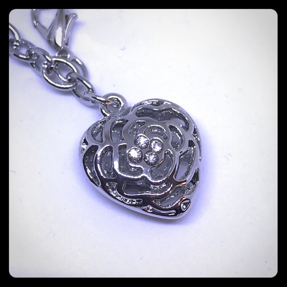 Silver Crystal Heart Bracelet [JW-7] - Picture 1 of 7